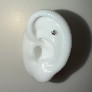 14K gold Junipurr, STUDS, & Maison
Miru threadless end bundle